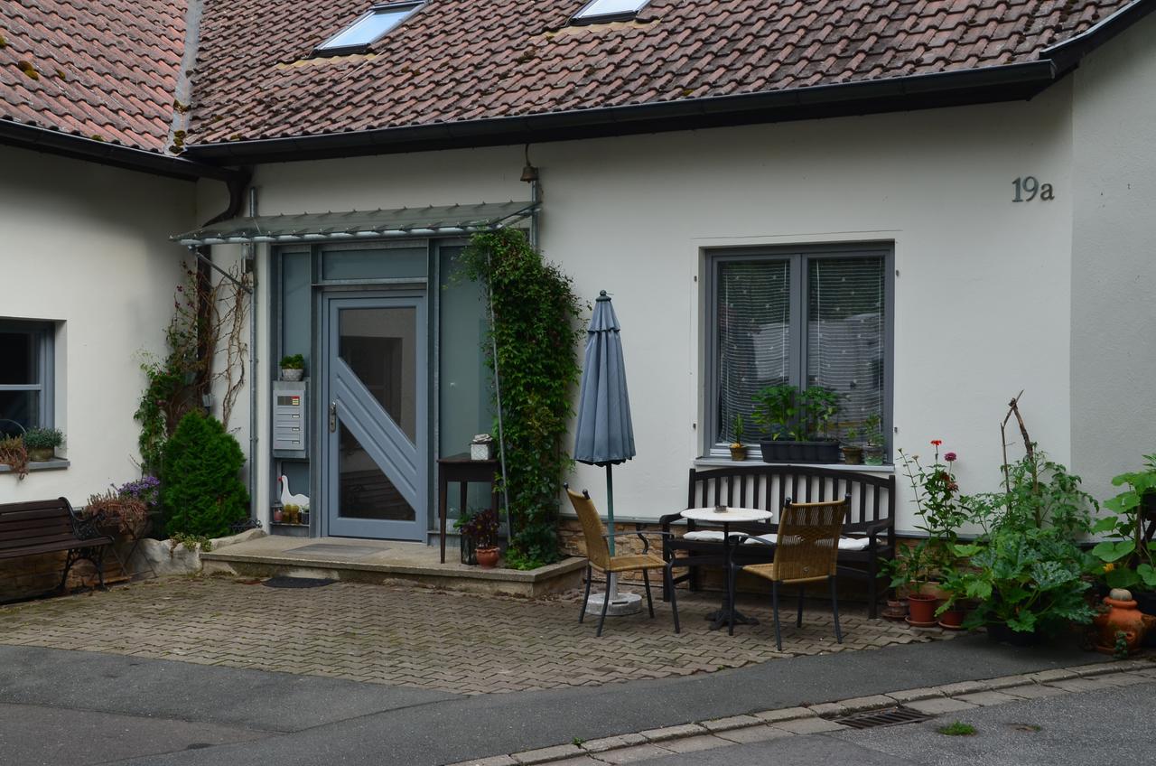 Ferienwohnung Rudolf-Lindner Neustadt an der Aisch Bagian luar foto